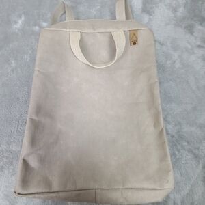 Analo Tan Backpack Made With Eco-friendly Materials Elegant Design‎